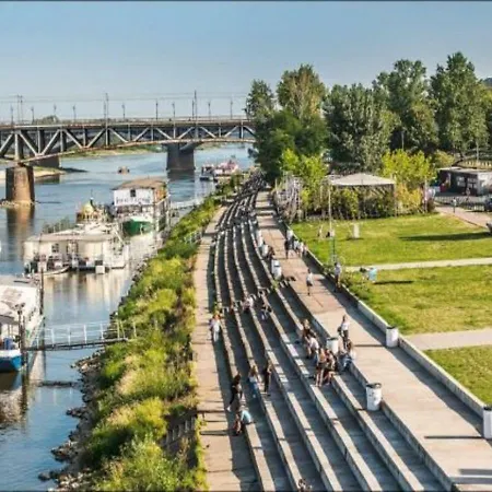 Bulwary Wislane P&o Serviced With Ac 아파트