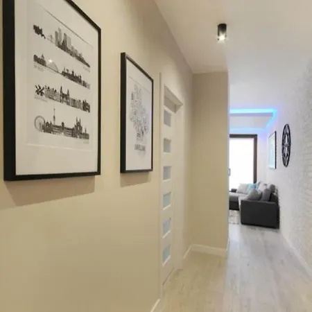 Bulwary Wislane P&o Serviced With Ac * Varşova